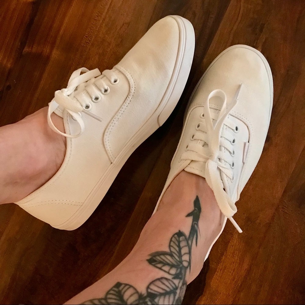 White Lo Pro Vans
